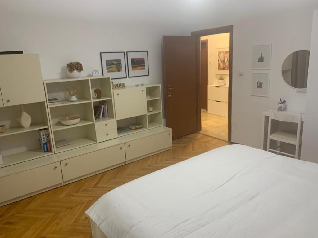 Alea2 Apartment Tirana Kültér fotó